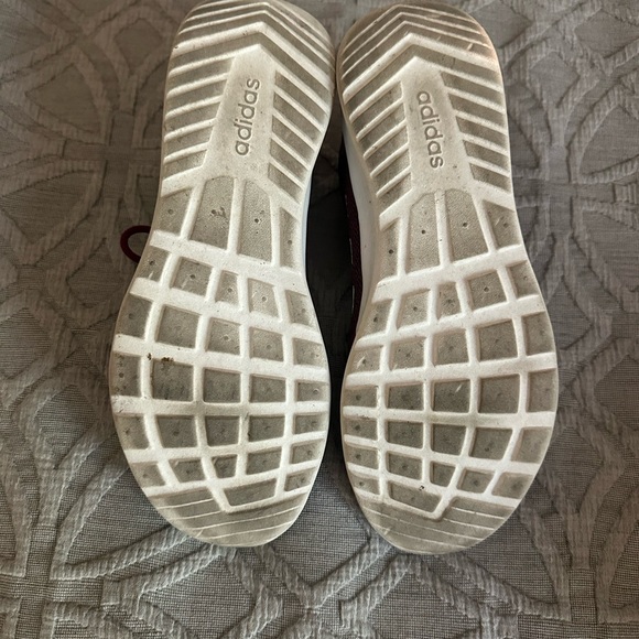 Adidas Red and White Sneakers Lightweight Athletic Design - Picture 3 of 3